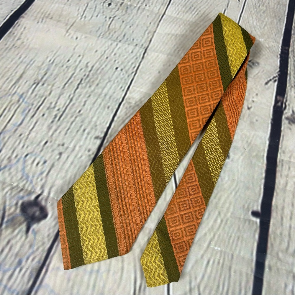 Vintage monsieur cravatieur tie orange yellow brown striped multi texture